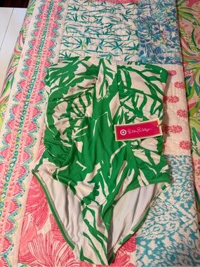 NWT Lilly Pulitzer Green and White Palm-Print One-Piece Swimsuit